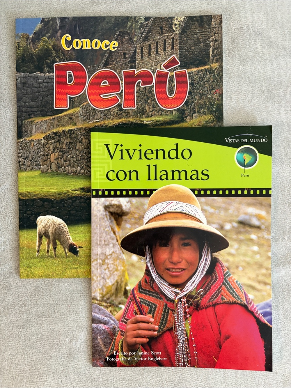 2 libros sobre Perú 🇵🇪